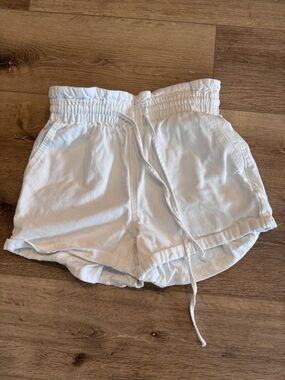Easel Elastic Waist White Cotton Shorts